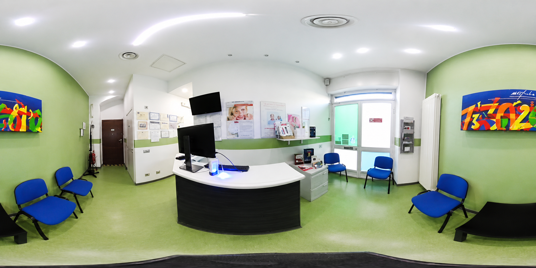 Accoglienza e sala d'attesa dello Studio Dentistico Leoci a Torino