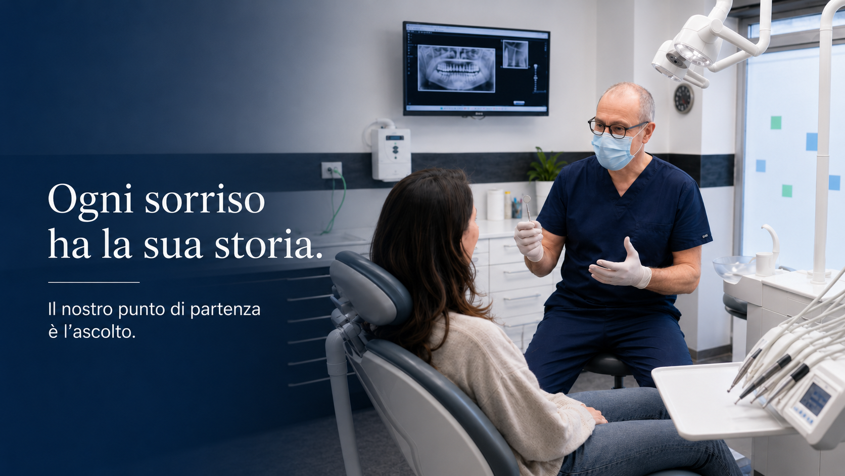 Dott. Luca Leoci in consulto con una paziente: ogni sorriso ha la sua storia
